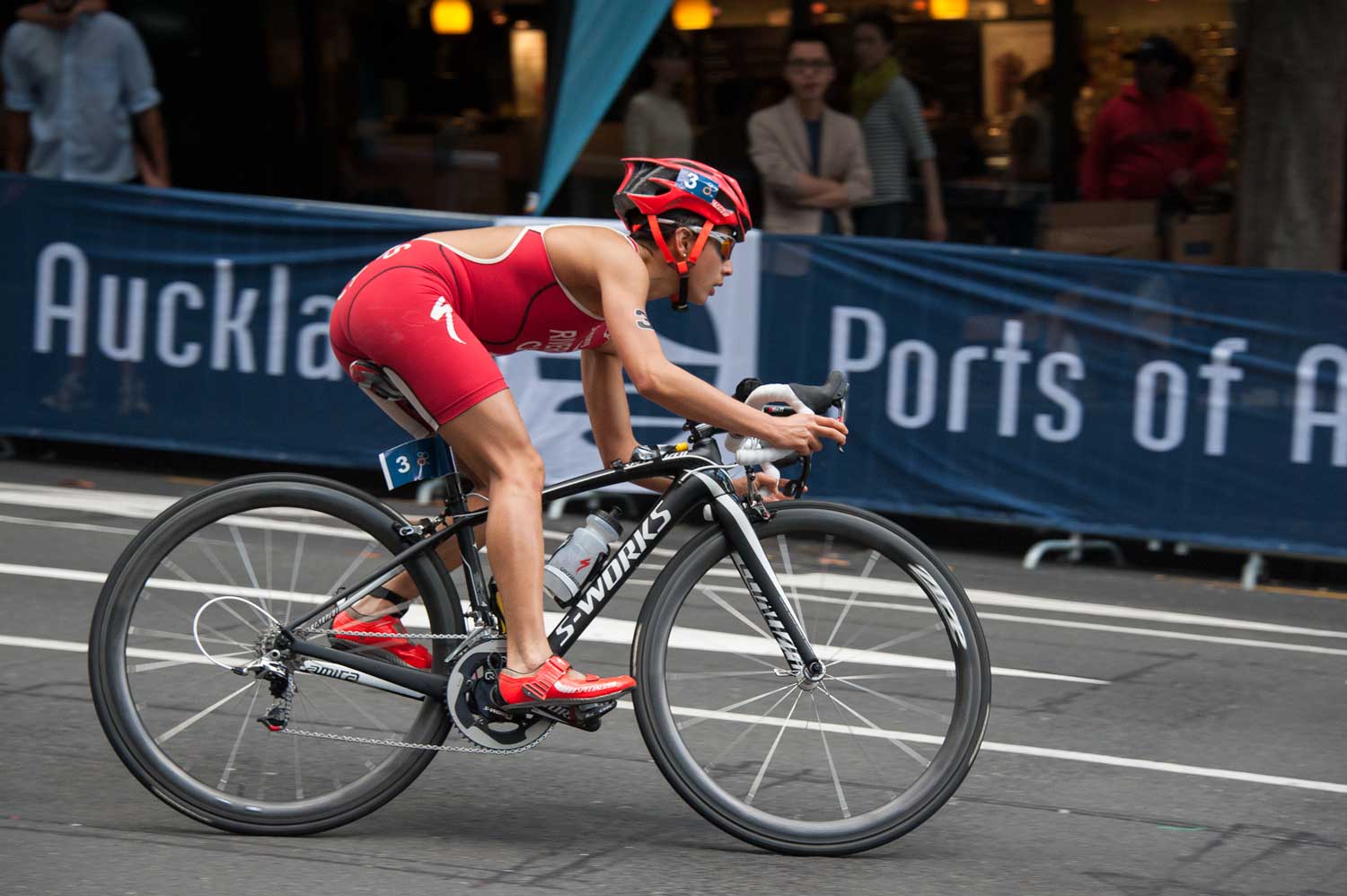 Behind after the swim, Bárbara Riveros Díaz spends the day chasing.