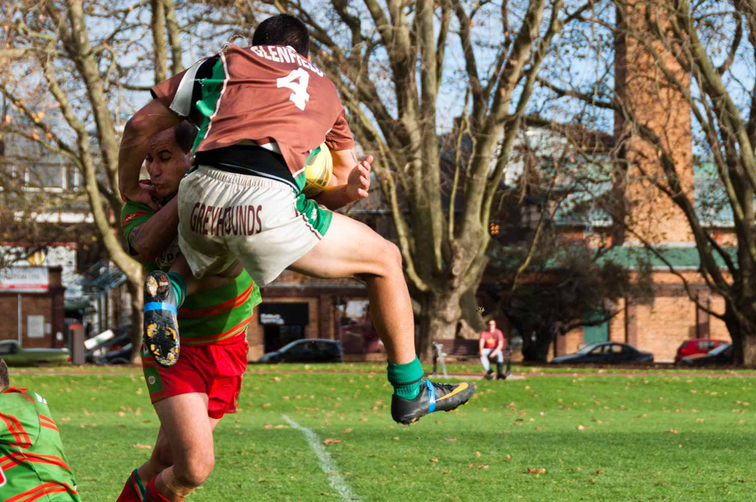 The aerial route doesn't fool the Waiheke defence.