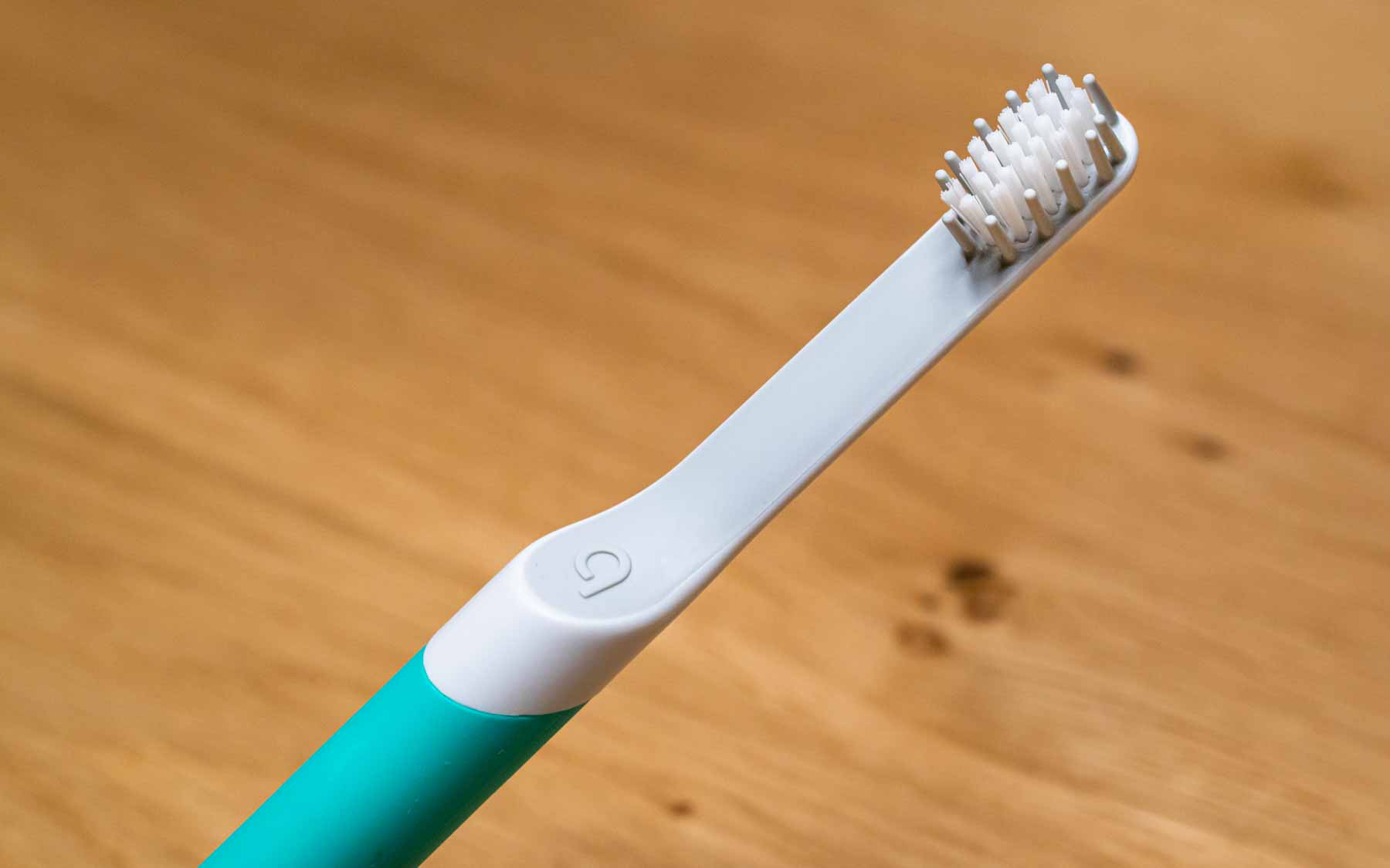 The standard Quip electric toothbrush.